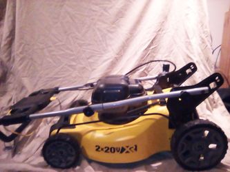 DeWalt electric lawnmower 2x20v brushless excellent condition