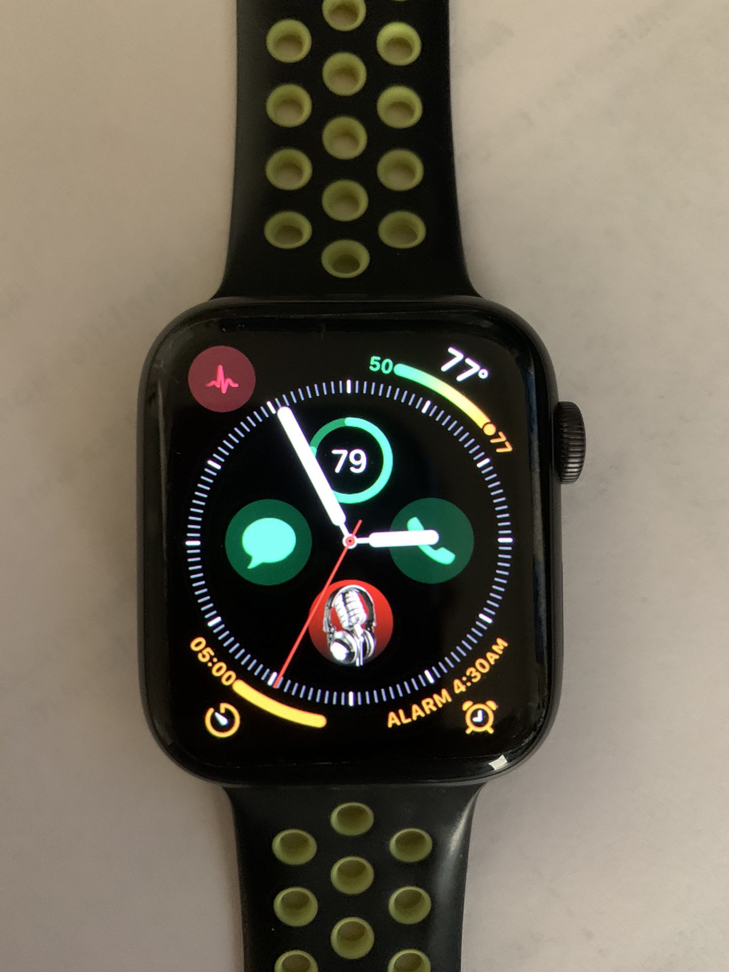 Apple Series 4 Space Gray 44MM with Cellular