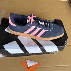 Adidas Women Shoes Size 8.5 New 