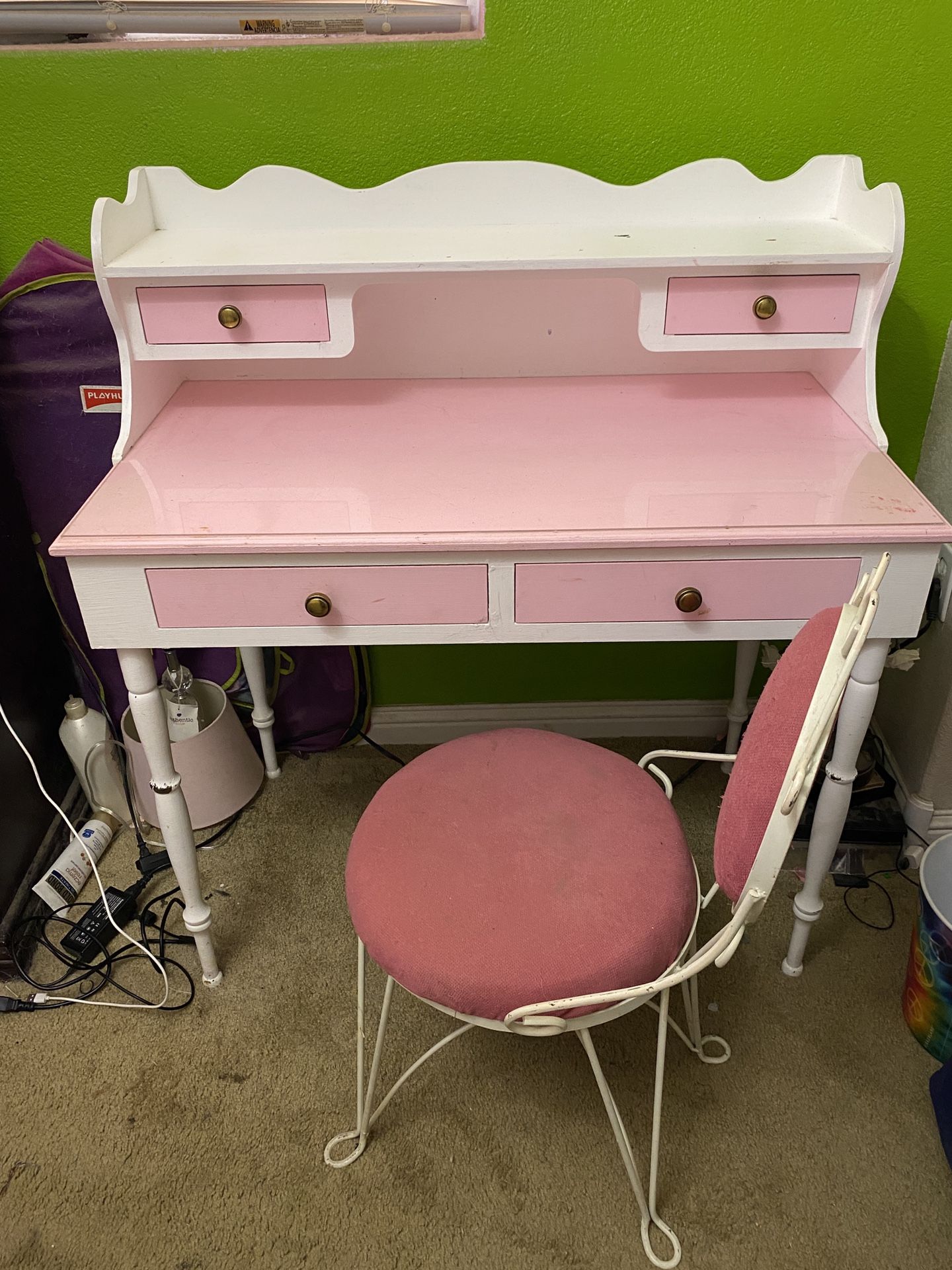 Pink And White child Desk