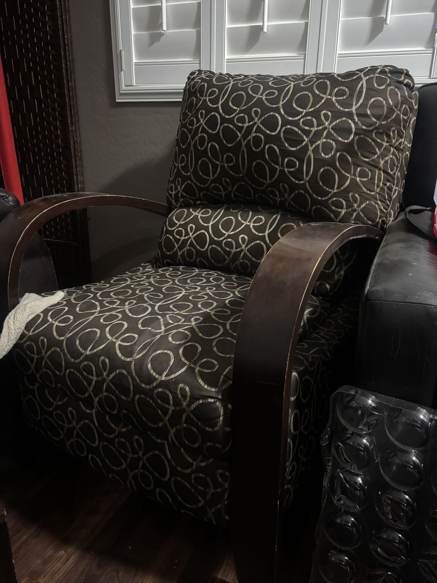 cushioned chair 