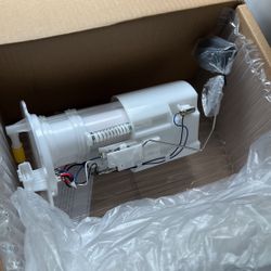 2004 infinity G35  Fuel Pump 