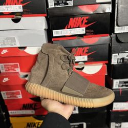 Adidas Yeezy 750 Chocolate size 10 USED But Clean