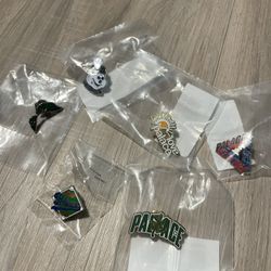 Supreme/Palace Pins