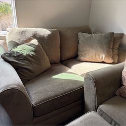 Couch set
