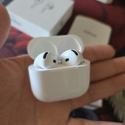 New Airpods 4