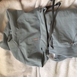 FIGS SCRUB JOGGER SET