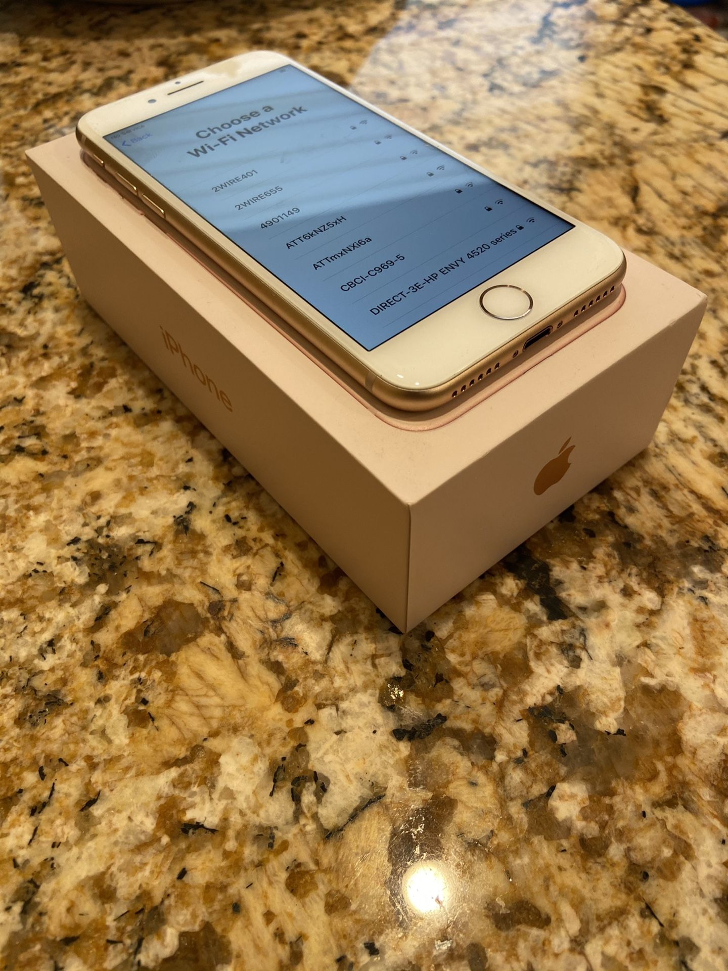 (iPhone 8 )Rose Gold 64GB for Sale in Pompano Beach, FL OfferUp