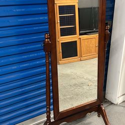 Stand Up Mirror Good Condition