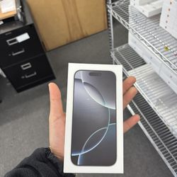 🚨iPhone 16 Pro 128GB White Titanium – Unlocked – OPEN BOX 