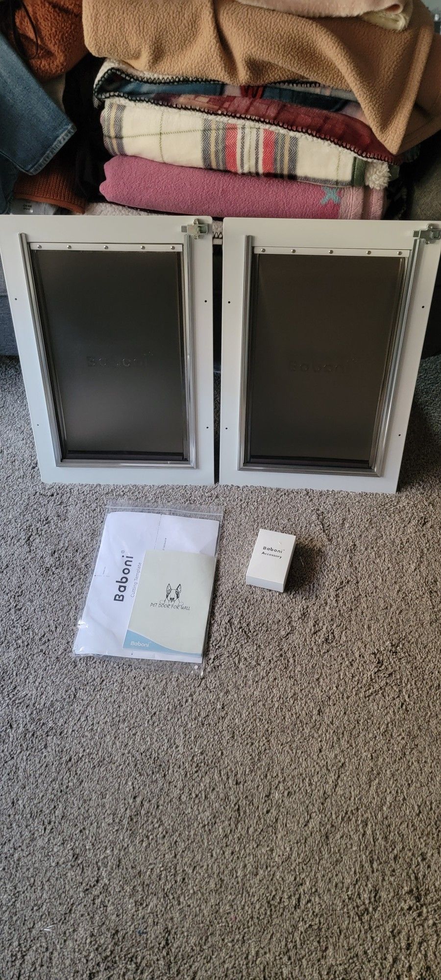 baboni door for wall $15 Size Large 