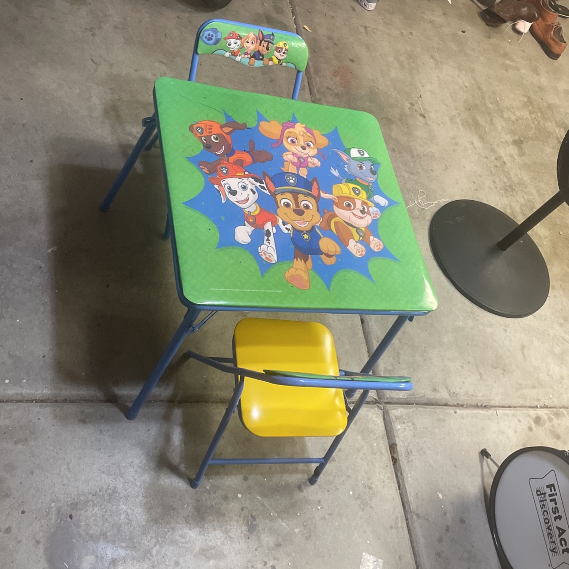 Paw patrol Kids table and chairs