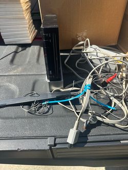 Nintendo Wii Black Console with Cables