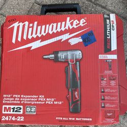 Milwaukee Cordless PEX Expansion Tool Kit (NEW) (2474-22)