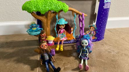 Enchantinals Playground Aventure play set + 2 dolls