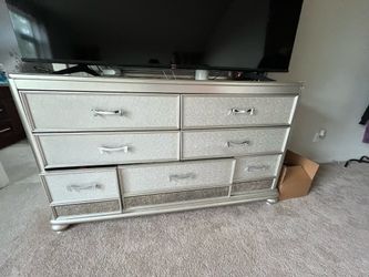 Free primary bed set