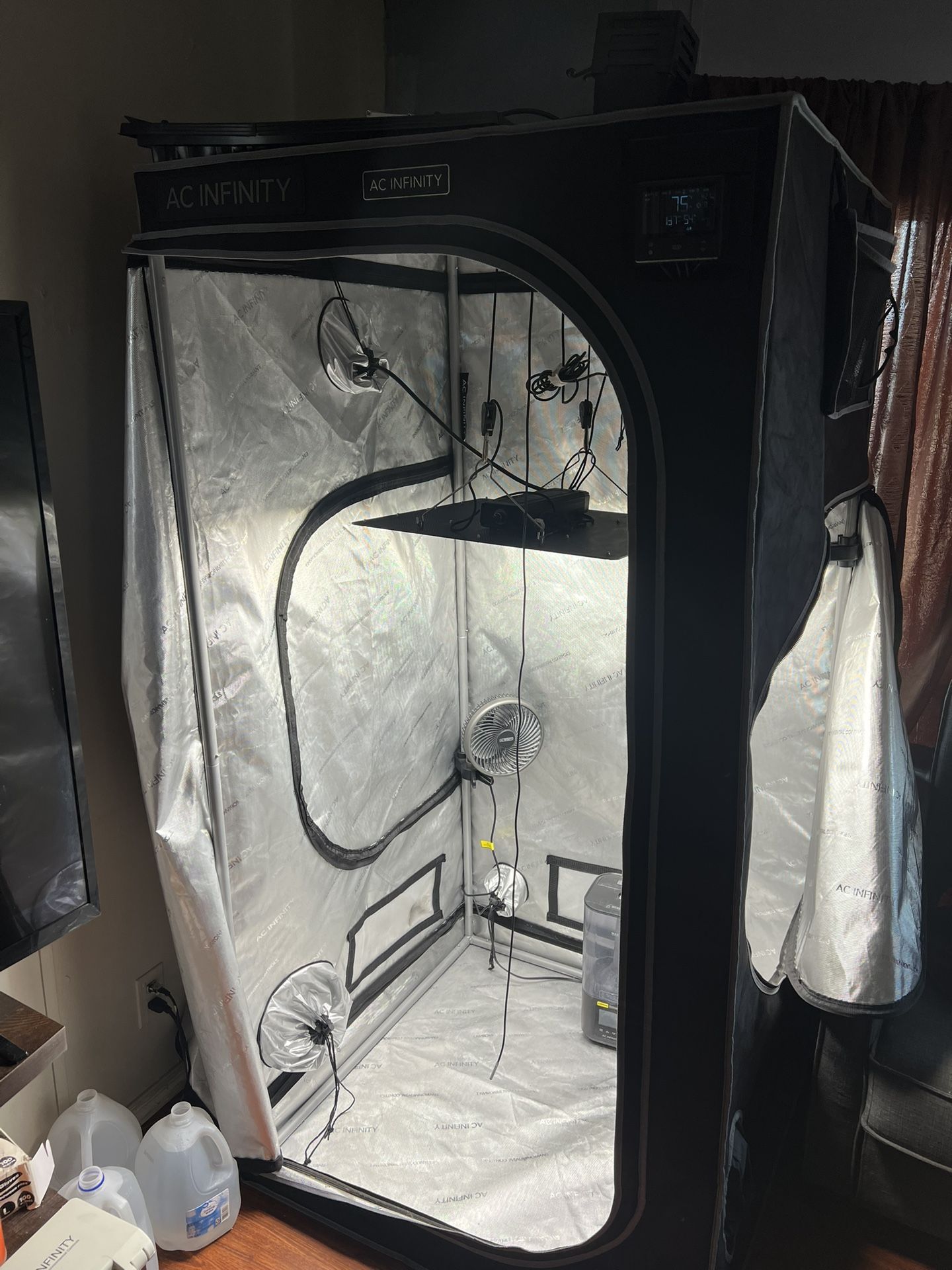 Ac Infinity Grow Tent