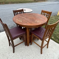 Counter Height Dining Table w/ 4 Stools - Read Description - Marietta, Pa Pick Up