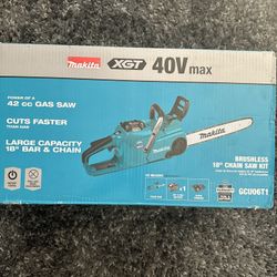 Makita XGT 18 in. 40V max Brushless Electric Cordless Battery Chainsaw Kit (5.0Ah)