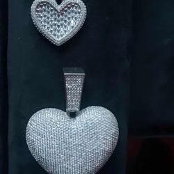 Moisanite And Diamond Heart Vvs