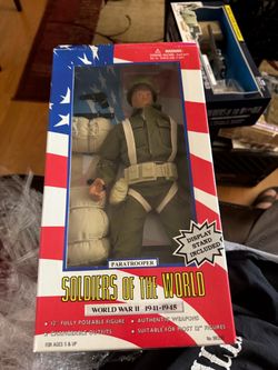 Vintage G.I. Joe soldiers of the