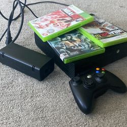 Xbox 360 Comes With Controller And Games 