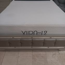 *Weekend Special!!!*---Vida Classic Memory Foam King Mattress/Foundation Sets---Now $599!!!---Delivery And Financing Available😎