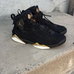 Jordan True Flight Black Metallic Gold