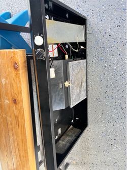 Cabinet range hood