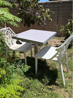 Patio Table & Chairs Set – $15