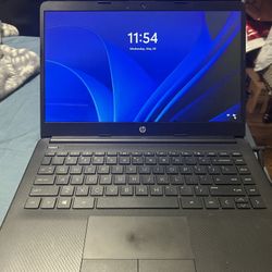 HP LAPTOP BARELY USED