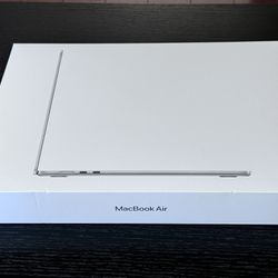 MacBook Air 15 Inch 2024 M3  Factory Sealed