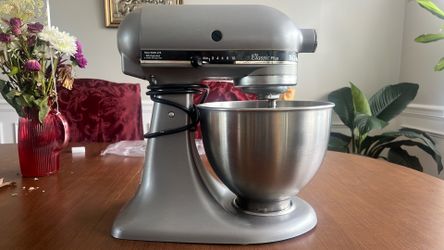KitchenAid Classic Plus Tilt-Head Stand Mixer - Silver