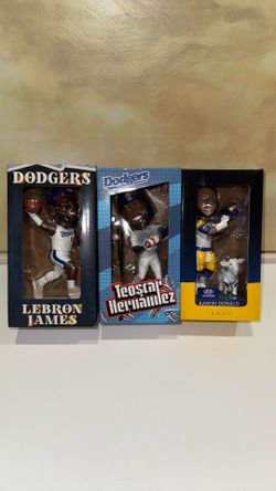 Bobble heads