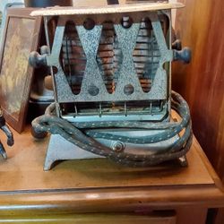 Antique Rockisland Mfg Co. Toaster