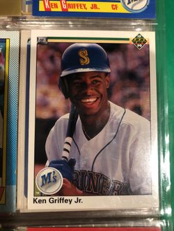 Ken Griffey Jr. Baseball Cards Upper Deck collectables Good Condition