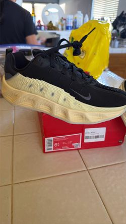 6.5 Y.  Nike Ava Rover
