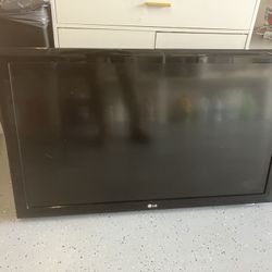 42” LG flat screen Tv