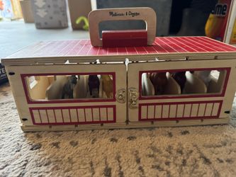 Melissa And Doug Horse Stable 