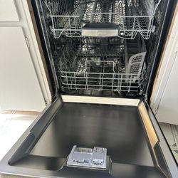 Dishwasher 