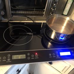 Duxtop LCD Portable Double Induction Cooktop (model 9620LS/BT-350DZ).