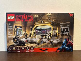 LEGO BATMAN BAT CAVE