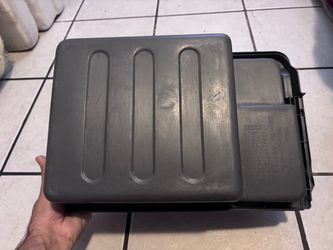 97-01 Honda Crv storage compartment