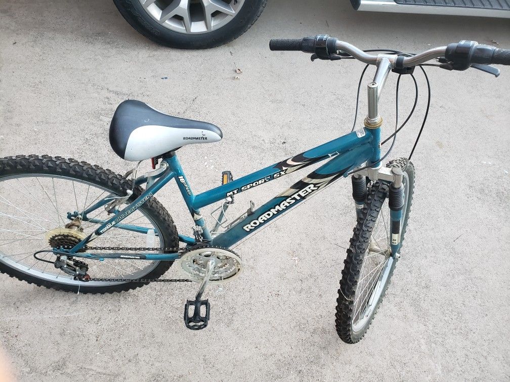 roadmaster 18 speed women's bike