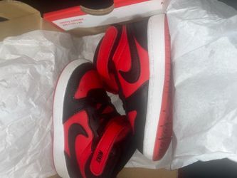 Nike High-Top Sneaker Red and Black for kids
