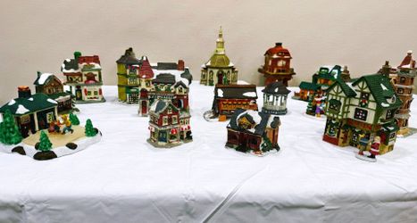 Dickens Collectibles - Christmas Village Towne Series
