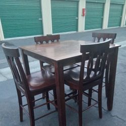DARK CHERRY WOOD DINING TABLE WITH 4 CHAIRS 