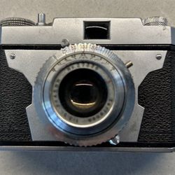 1960s Kalimar A 35 Mm Camera With Flash