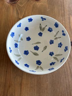 Ceramic salad bowl