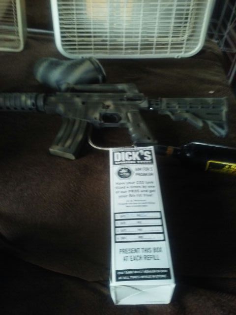 ALPHA BLACK M4 PAINTBALL GUN AND GEAR